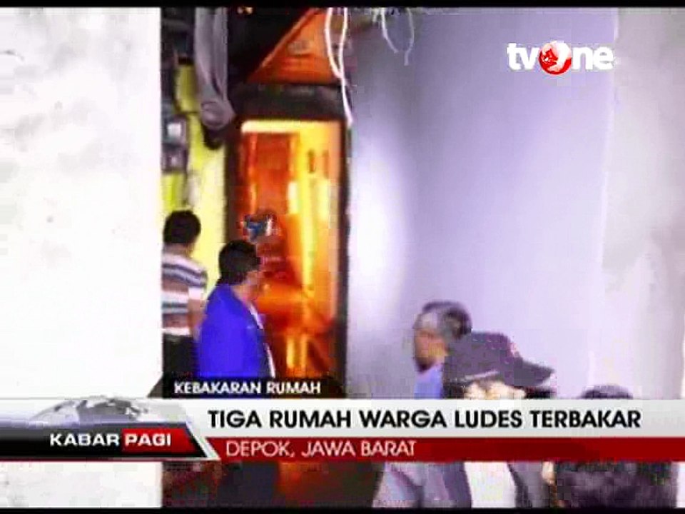 Api Bakar Tiga Rumah di Belakang Pasar Lenteng Agung