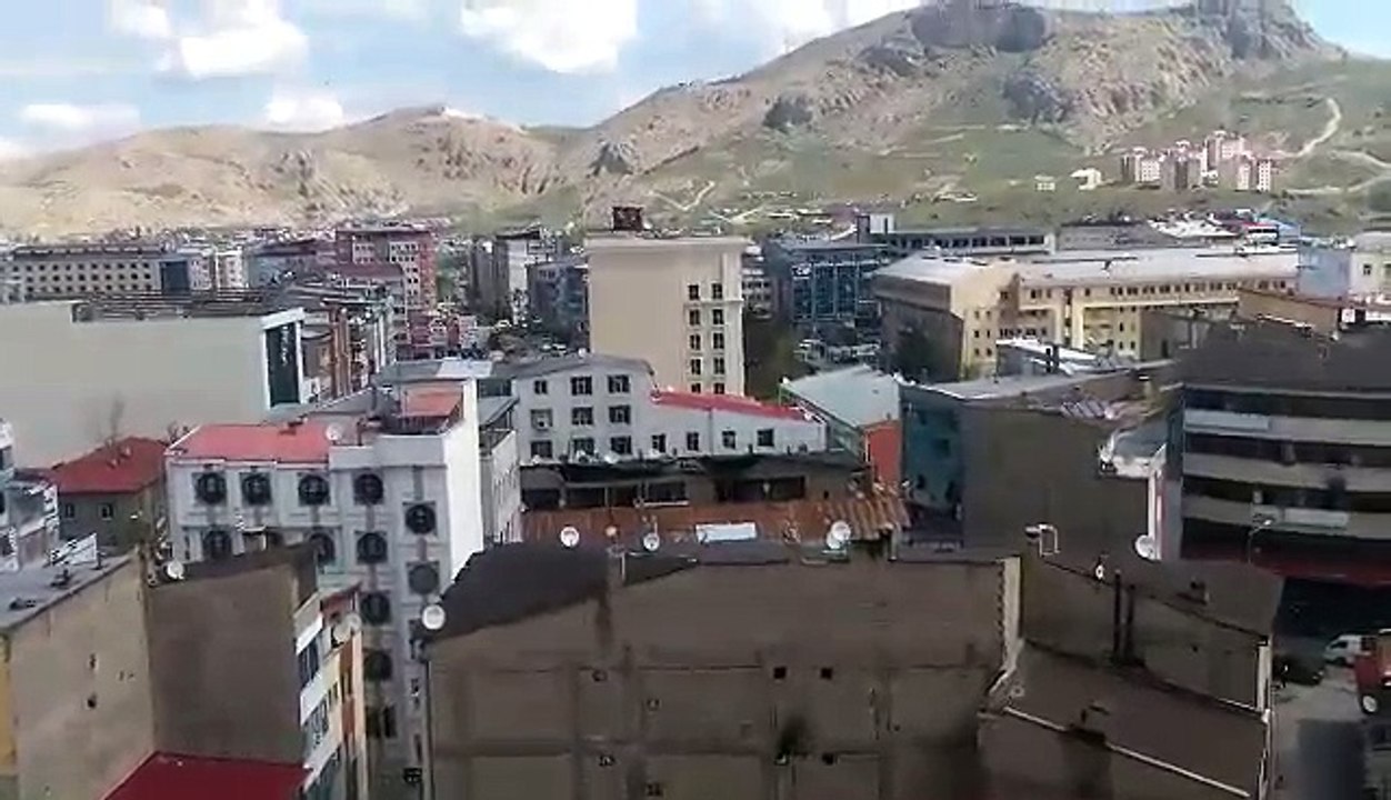 Van'da Şiddetli patlama meydana geldi