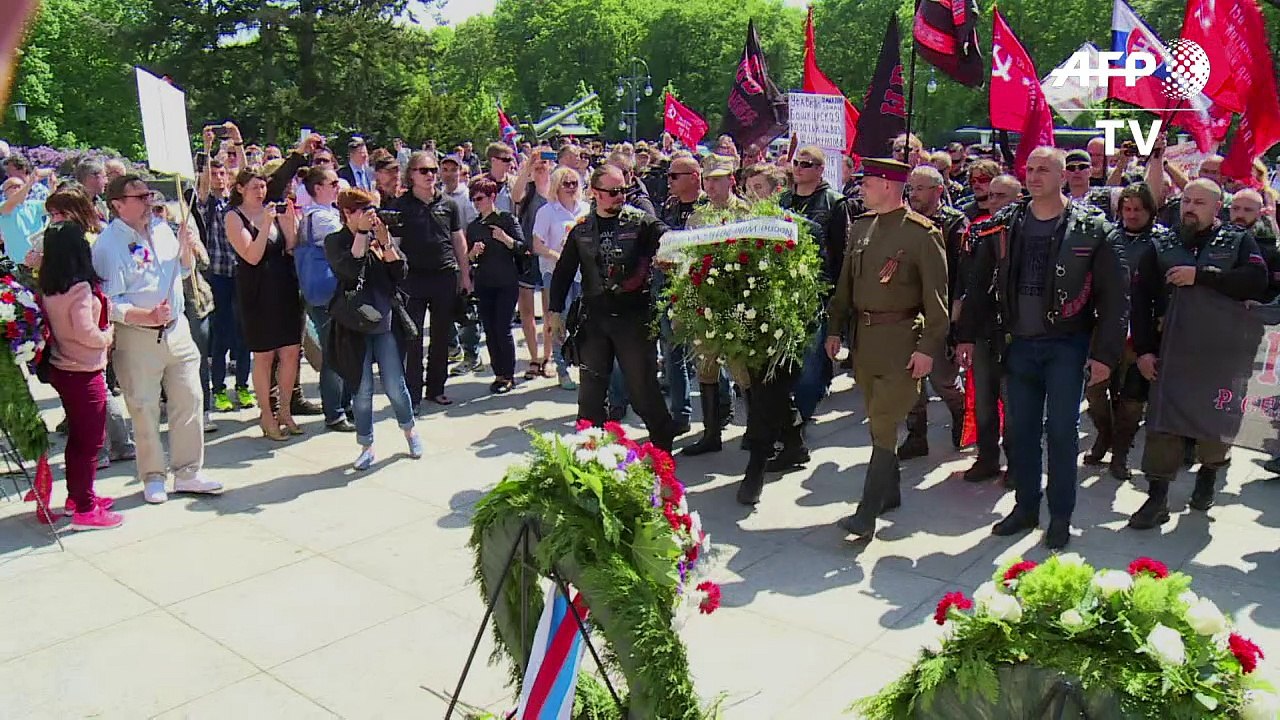 Russische Nachtwölfe feiern Sieg der Roten Armee in Berlin