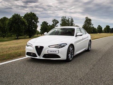 Alfa Romeo Giulia 2016 : 1er contact en vidéo