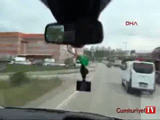 Ambulansa yol vermeyen asıl şimdi yandı!