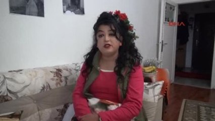 5 Sokak Köpeğini Evlat Edinen Nazlı'nın Hayvan Sevgisi