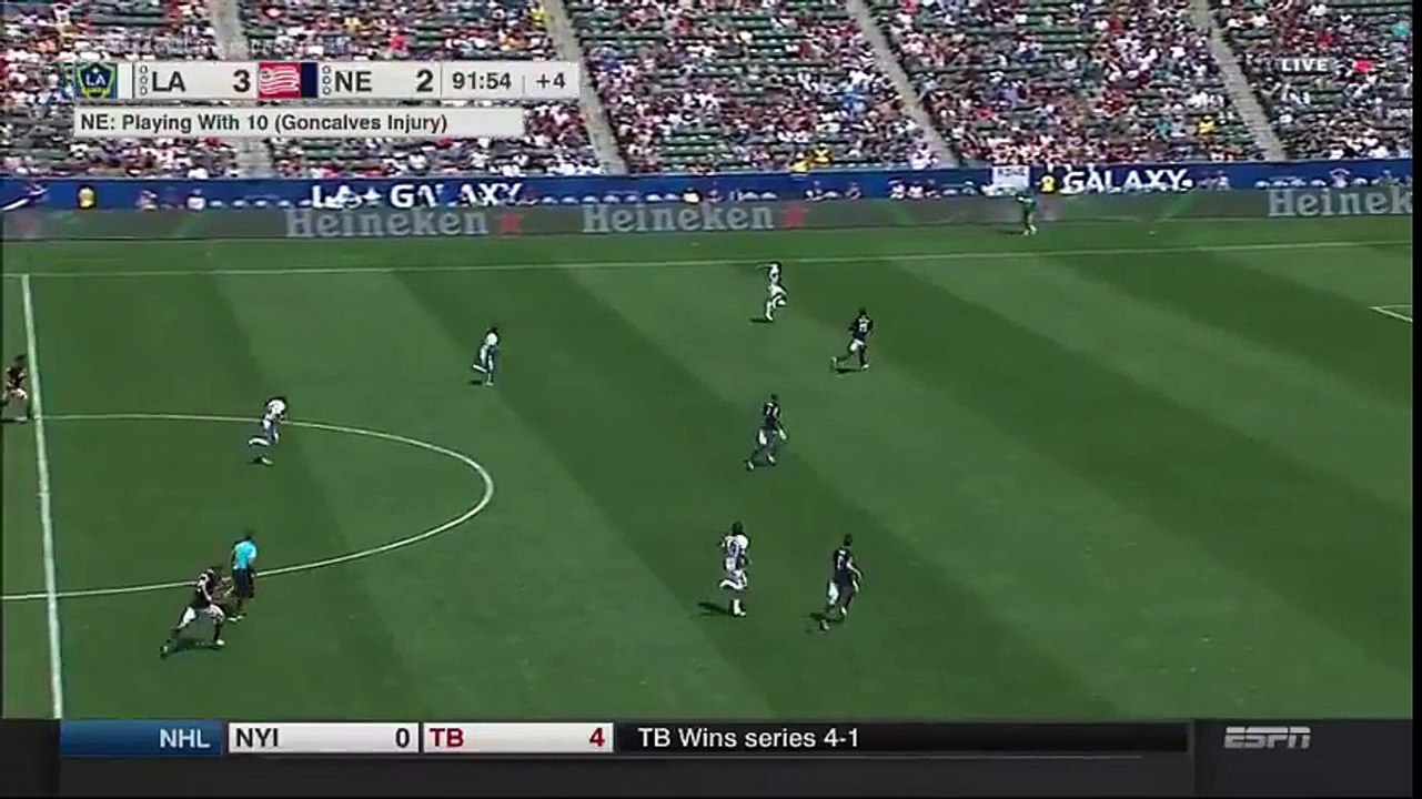 GOAL- Steven Gerrard dribbles through the defense to seal the win