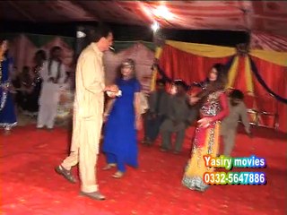 Beautiful Girl Wedding Dance On Billo Ni Tera Lal Ghagra Song