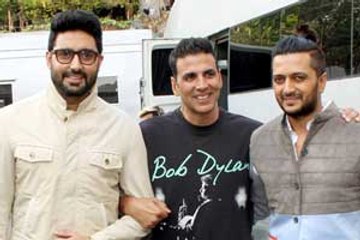 Kapil Sharma turns journalist for Housefull 3 cast