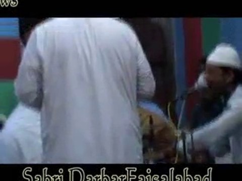 AHAD ALI SHANI KHAN QAWAAL IN SABERI DARBAR 2016 NEW NAAT AB MEREY HAAL PE SARKAR NEW NAAT :Ab Merey Haal Pe Sarkar Ik QAWAAL :Ahad Ali Shani Khan Qawaal (Official) 2016 MANAGER :Shahid Gogi CELL NO :92+3006641371 :: 92+3247612188 UPLOAD BY :Ali Usm