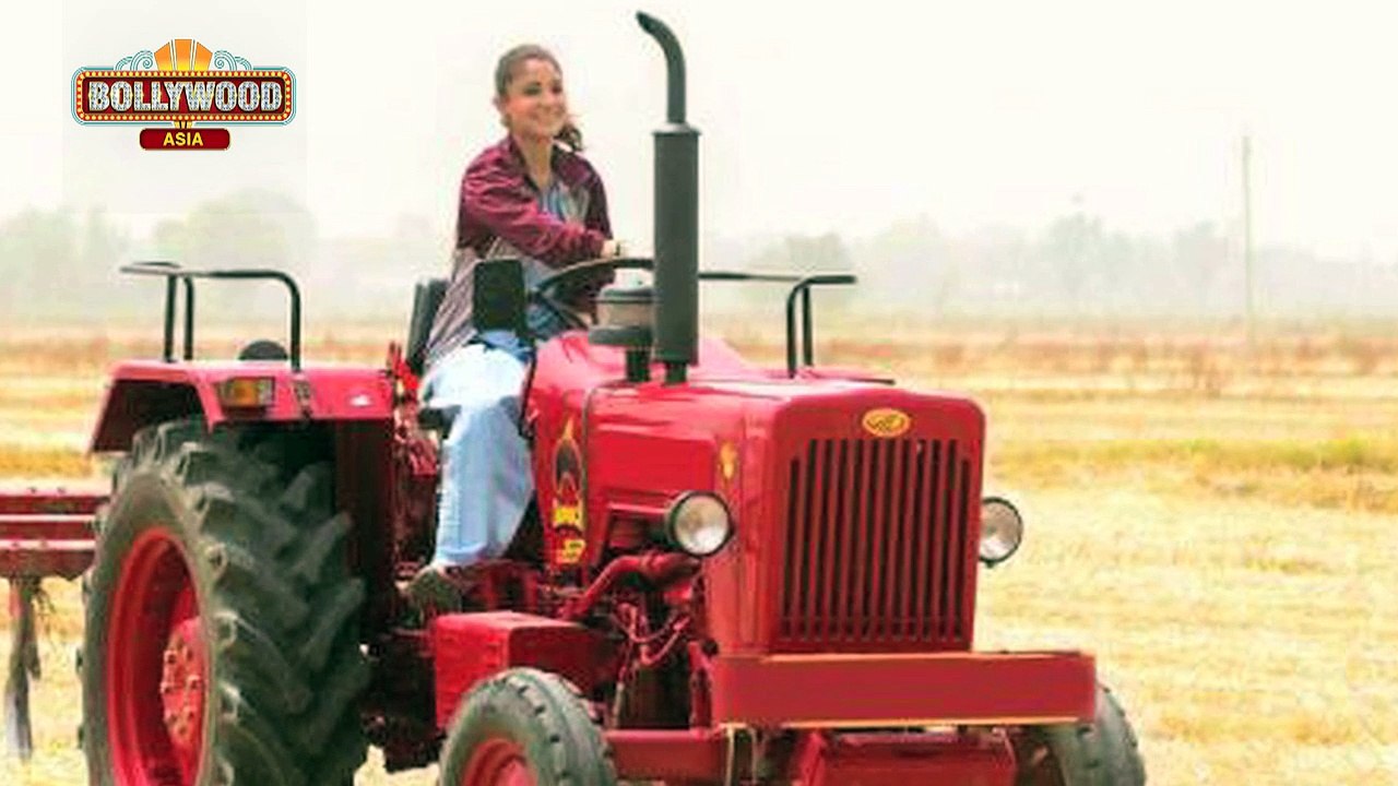 Anushka Sharma Drives A Tractor - Sultan 2016 - Bollywood Asia