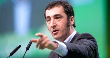 Yeşiller Partisi Eşbaşkanı Özdemir: Mesut Özil Gol Attığında Erdoğan Kızmıştı