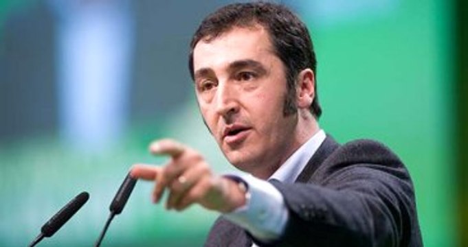 Yeşiller Partisi Eşbaşkanı Özdemir: Mesut Özil Gol Attığında Erdoğan Kızmıştı