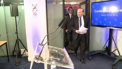 Assurance-chômage: "toutes les options sur la table", dit Gattaz