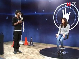 Watch What This Girl Said To Waqar Zaka In Live Show