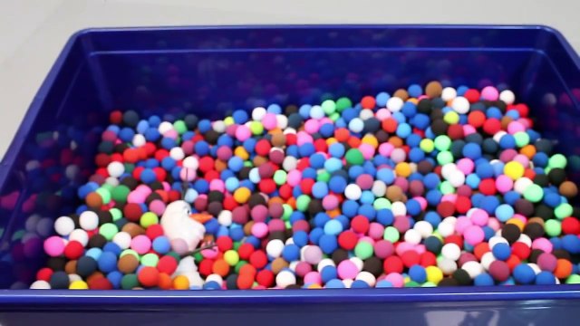 Surprise Eggs Play Doh Colours Dots Disney Cars, Peppa pig, Minions, Toys 플레이도우