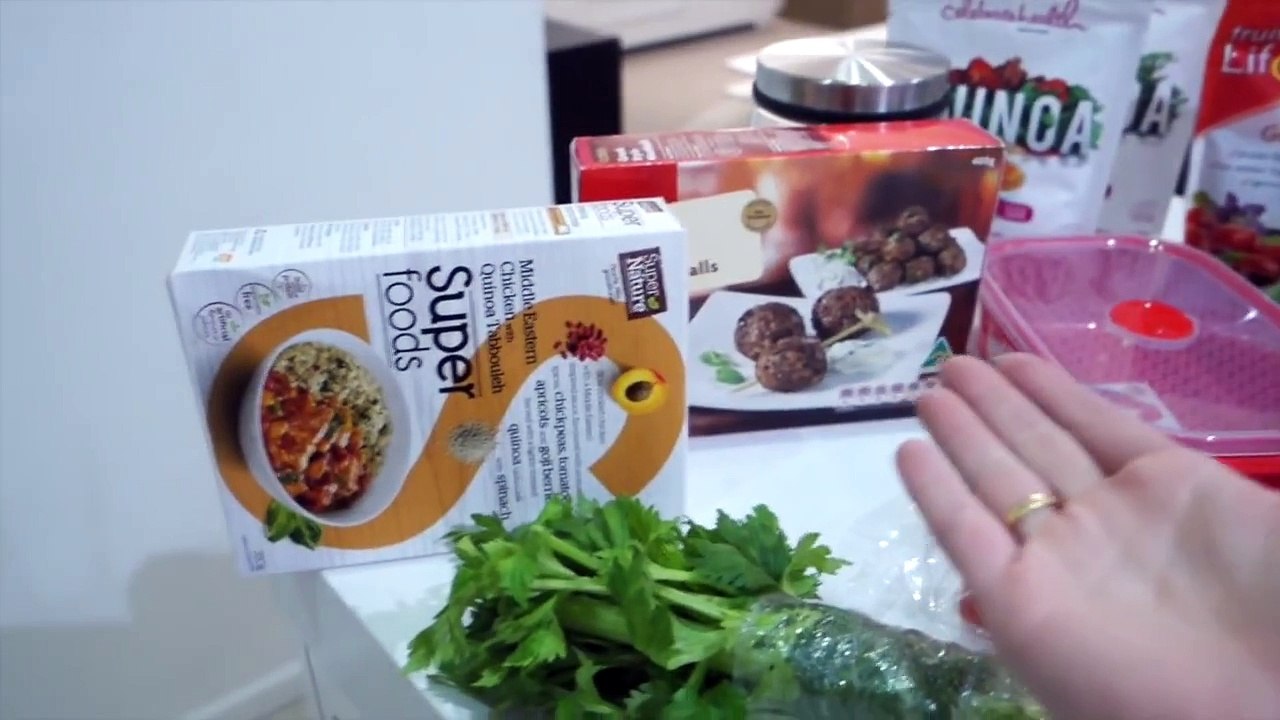 Fitness Vlog: What I Eat & My Favourite At-Home Butt Exercises!