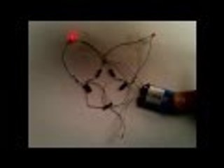 (اعمال يدوية) كيف تصنع دارة كهربائية لانارة مصباحين على التناوب