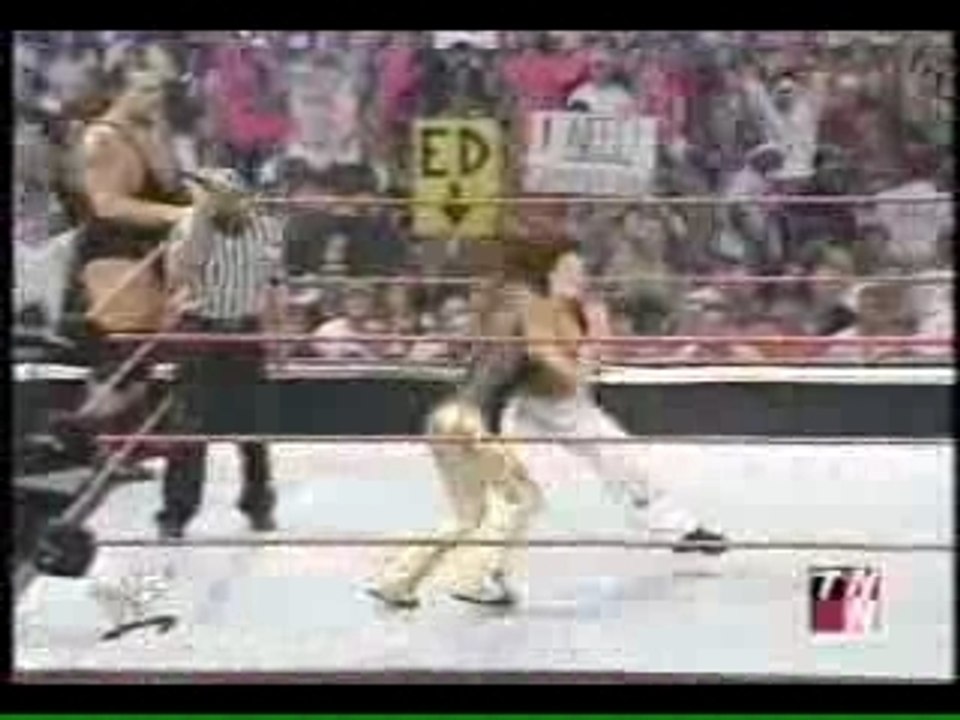 Lita & Matt Hardy vs. Trish & Big Show