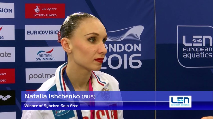 Moskvalik er-xotin jinsiy aloqa uchun erkak qidirmoqda.