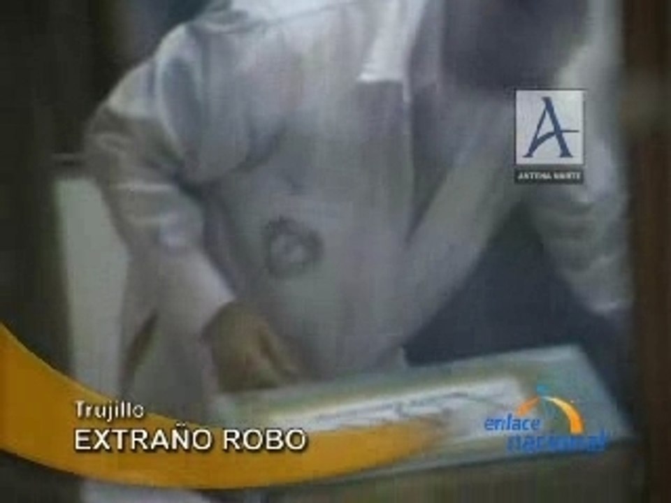 EXTRAÑO ROBO - TRUJILLO