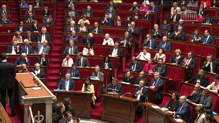 Loi travail: Valls engage la responsabilité de son gouvernement