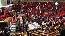 دولت فرانسه قانون جدید کار را بدون رای پارلمان تصویب می کند