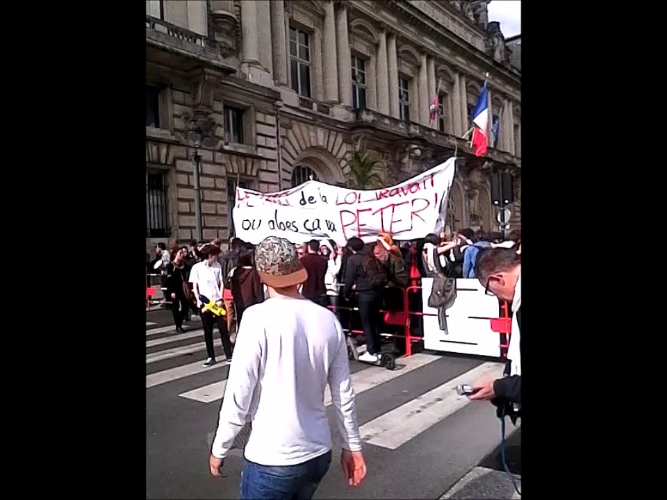 charge policière à Tours le 10 mai 2016
