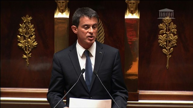 Loi travail: Valls dégaine le 49-3 face à une conjonction d'oppositions