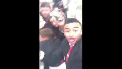 Man. United players react as coach attacked at Upton Park !