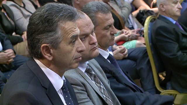 Manjani flet për dhunën ndaj gazetarit - Top Channel Albania - News - Lajme