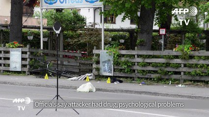 Tải video: 1 killed, 3 wounded in knife attack at German rail station