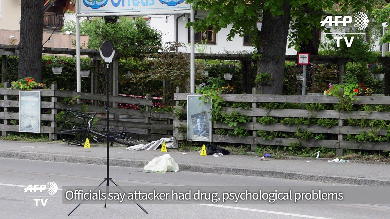 1 killed, 3 wounded in knife attack at German rail station