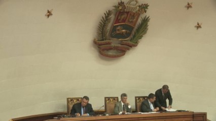 El Parlamento venezolano aprueba un acuerdo que pide cumplir con la Constitución