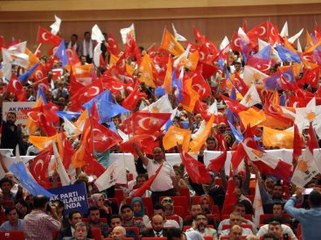 Sultanbeyli'de "Yeni Başbakan Kim Olsun?" Anketi Yapıldı