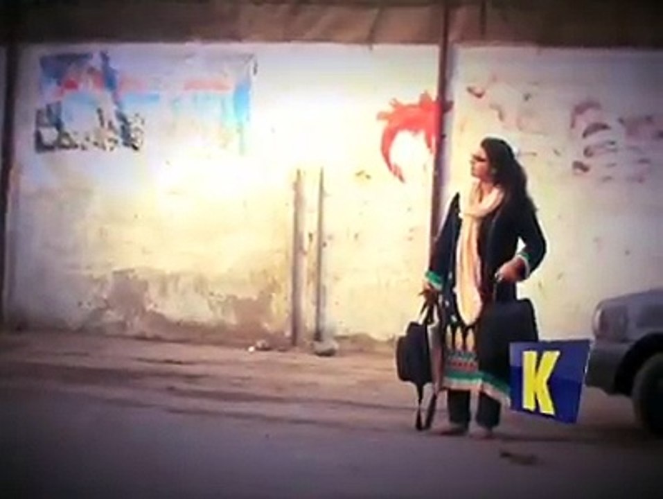 zara hatt kk very funny show (12)