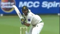 Shahid Afridi Smashes 5 Sixes to Shane Watson