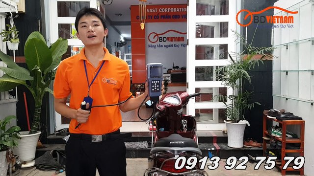 Máy đọc lỗi xe máy MST100P kiếm tra xe Honda Vision