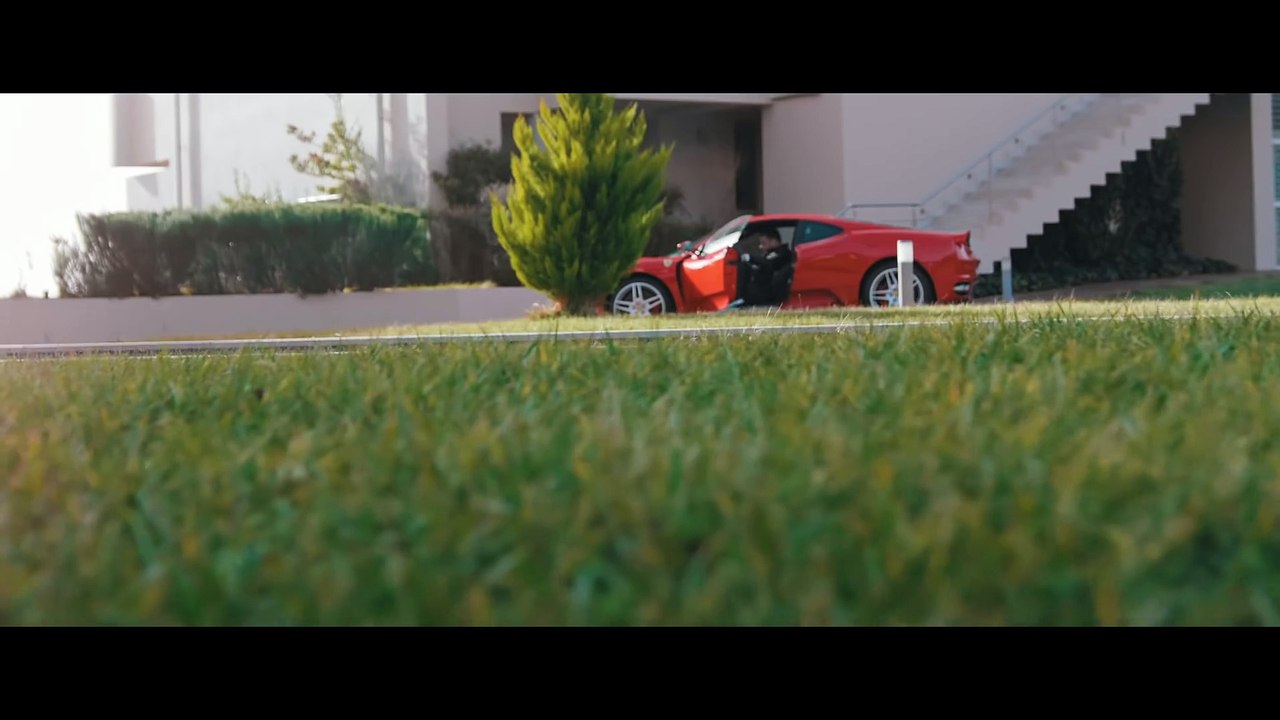 ΧΑ| Χρήστος Αστερίου- Δεν είμαι εγώ για σχέσεις  | (Official ᴴᴰvideo clip)  Greek- face