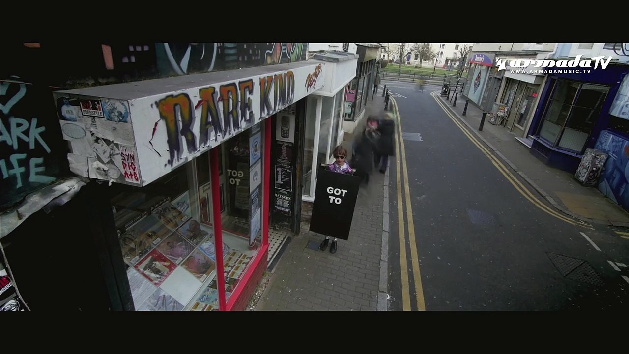 turn around-phats & small