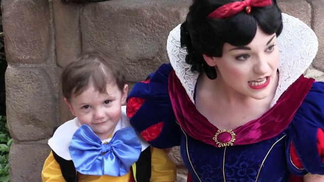 My 2 year old son falls in love with Snow White at Walt Disney World - Autism and Disney