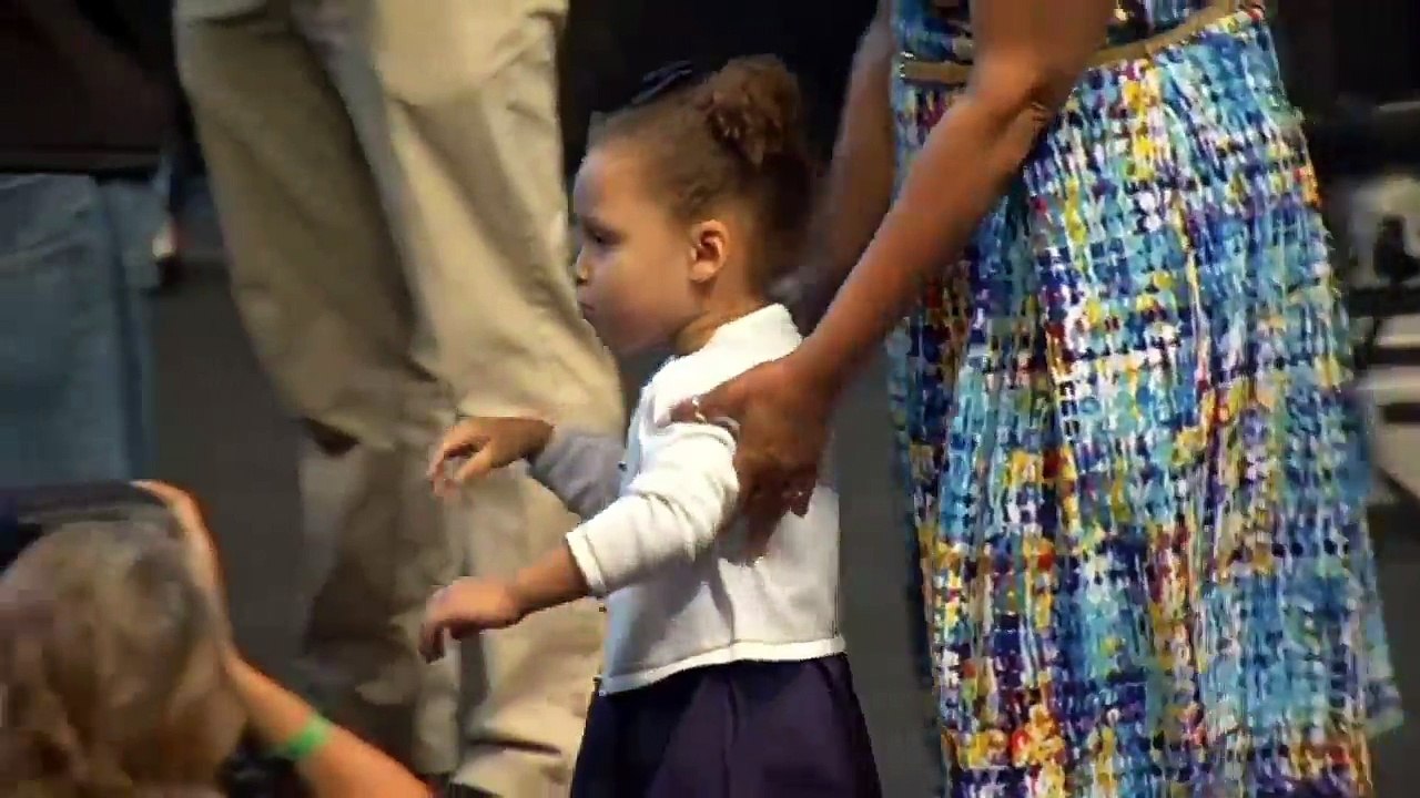 La fille de Stephen Curry fait encore le show