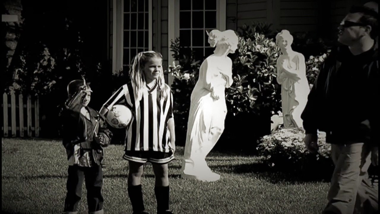 Un remix triste du single "all star" mixé avec "the sound of silence" - Gros mash up!