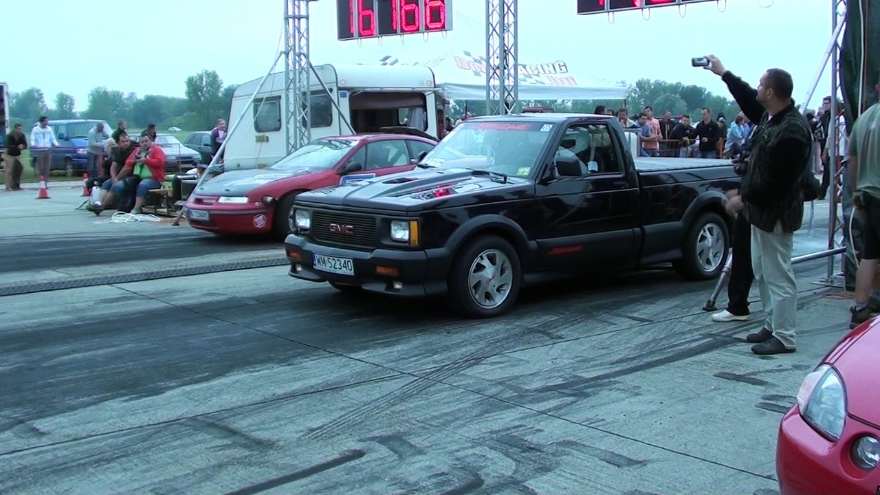 Opel Calibra 4X4 Turbo Vs GMC Syclone AWD Turbo