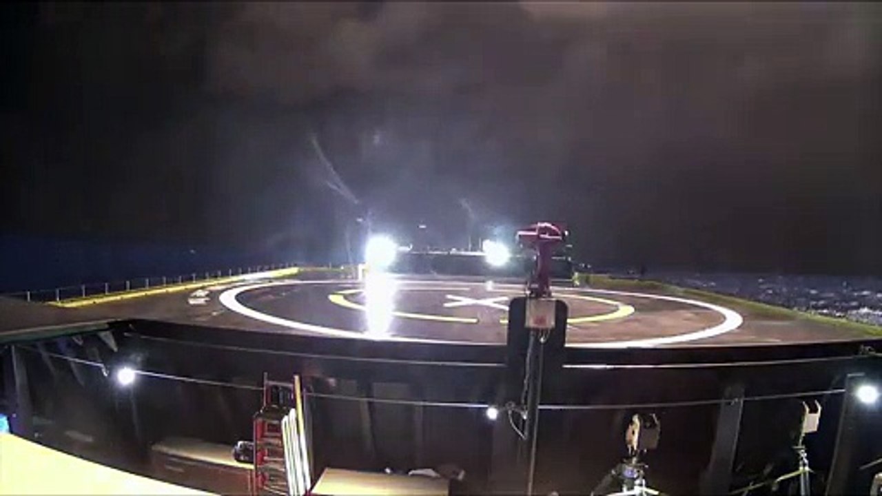 incroyable atterrissage de sa fusée Space X
