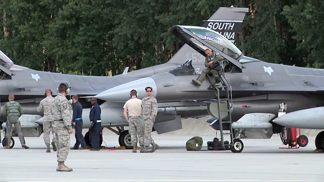 US Marine Latest F-16 Versions- Taxiing and Take Off - F-16 Fighting Falcon