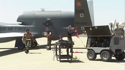 US Marine Meet The Largest But Most Unknown Spy UAV Aircraft of the US Forces RQ-4 Global Hawk