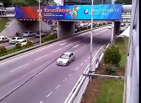 Drift - Police chasing Street Racer on highway. Very Funny. jdm cars imports