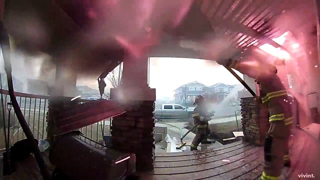 Les pompiers de Fort McMurray sauvent une maison !