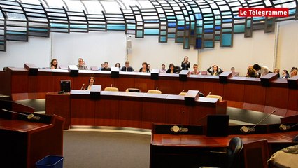 Conseil régional des jeunes. Dernière session en chanson