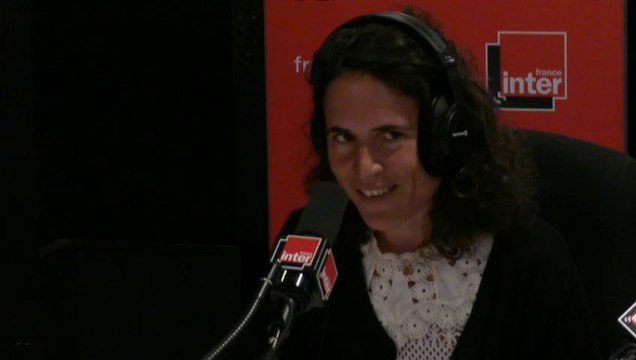 Il réformer façon lifting de Mylène Farmer, Si tu écoutes, j'annule tout, le sketch