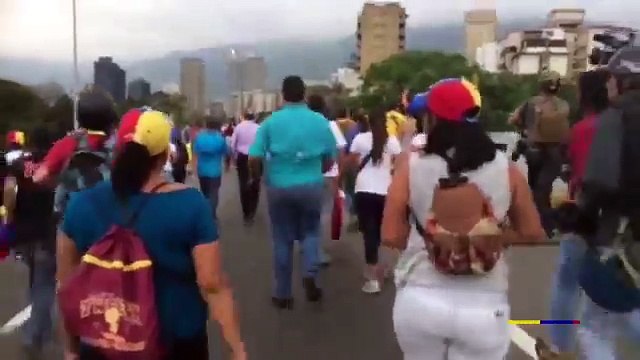 Parte de la movilización de opositores al CNE