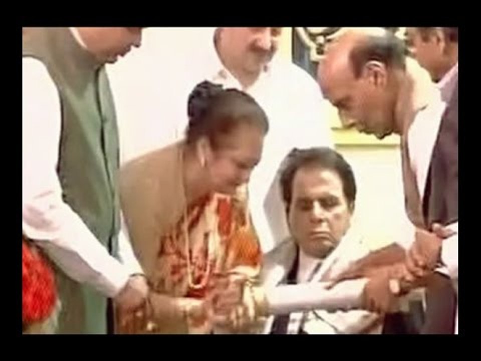 Rajnath Singh presents Padma Vibhushan to veteran Bollywood actor Dilip Kumar