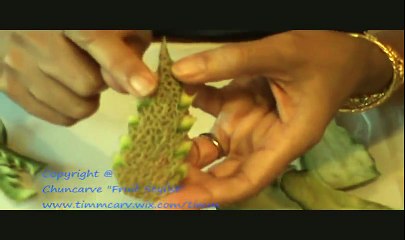 Chuncarve Holiday Fruit Platter-จัดแตงจากด้วยผลไม้